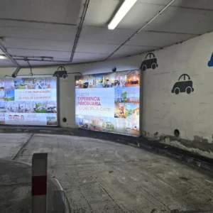 soporte publicitario parking coruna